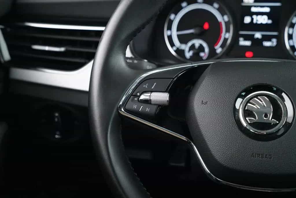 Skoda Scala TOUR 1.0TSI PREMIUM-LED+KAMERA+SITZHEIZUNG 04/2022-photo-14
