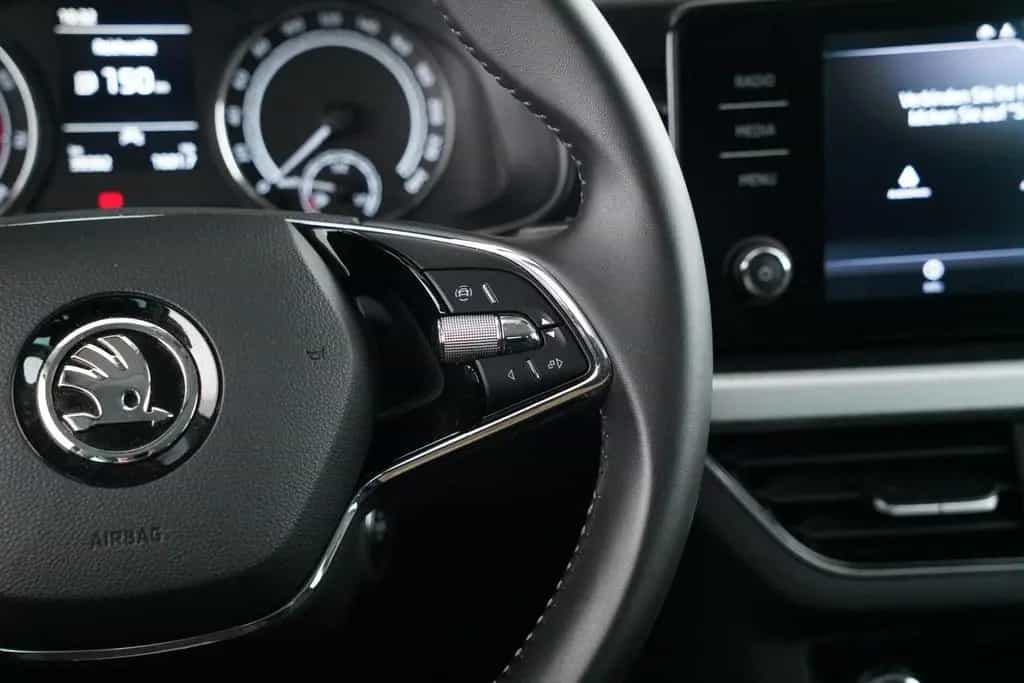 Skoda Scala TOUR 1.0TSI PREMIUM-LED+KAMERA+SITZHEIZUNG 04/2022-photo-15