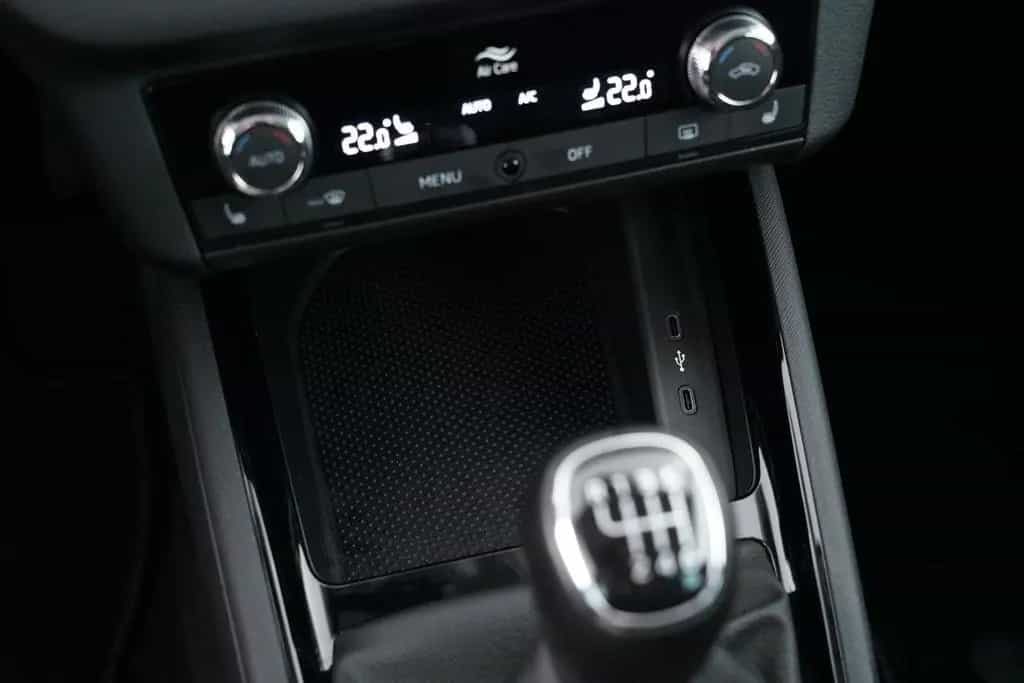 Skoda Scala TOUR 1.0TSI PREMIUM-LED+KAMERA+SITZHEIZUNG 04/2022-photo-25