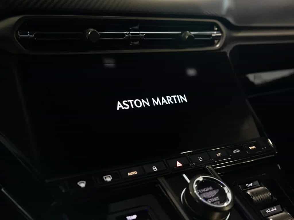 Aston Martin V8 Vantage Coupe Aston Martin Hamburg 07/2024-photo-22