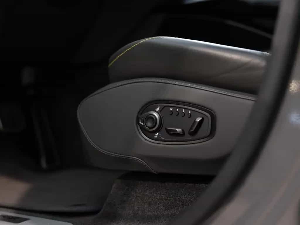 Aston Martin DBX 707 Aston Martin Hamburg 07/2023-photo-23