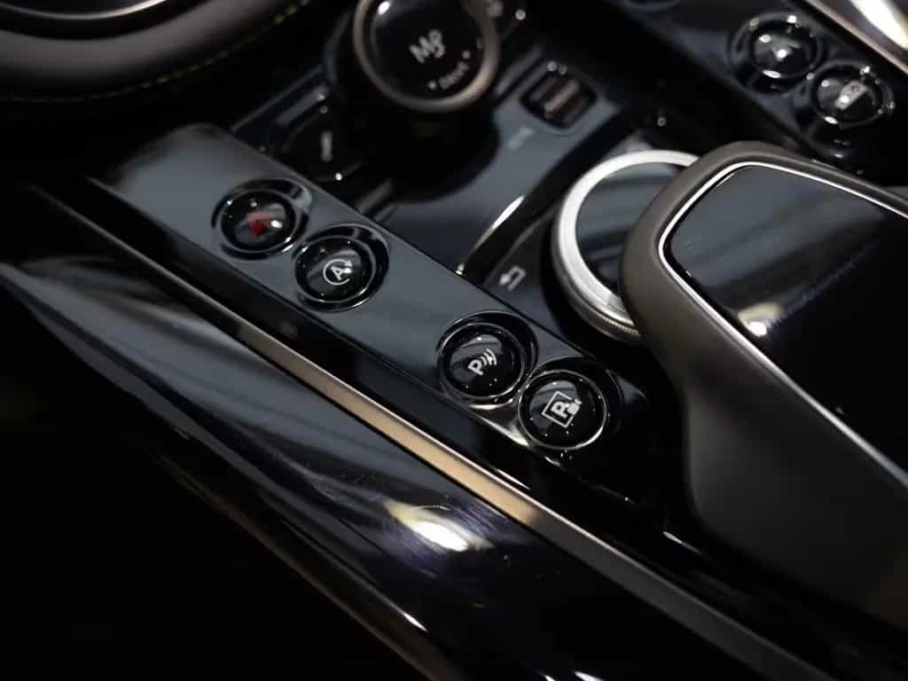 Aston Martin DBX 707 Aston Martin Hamburg 07/2023-photo-26