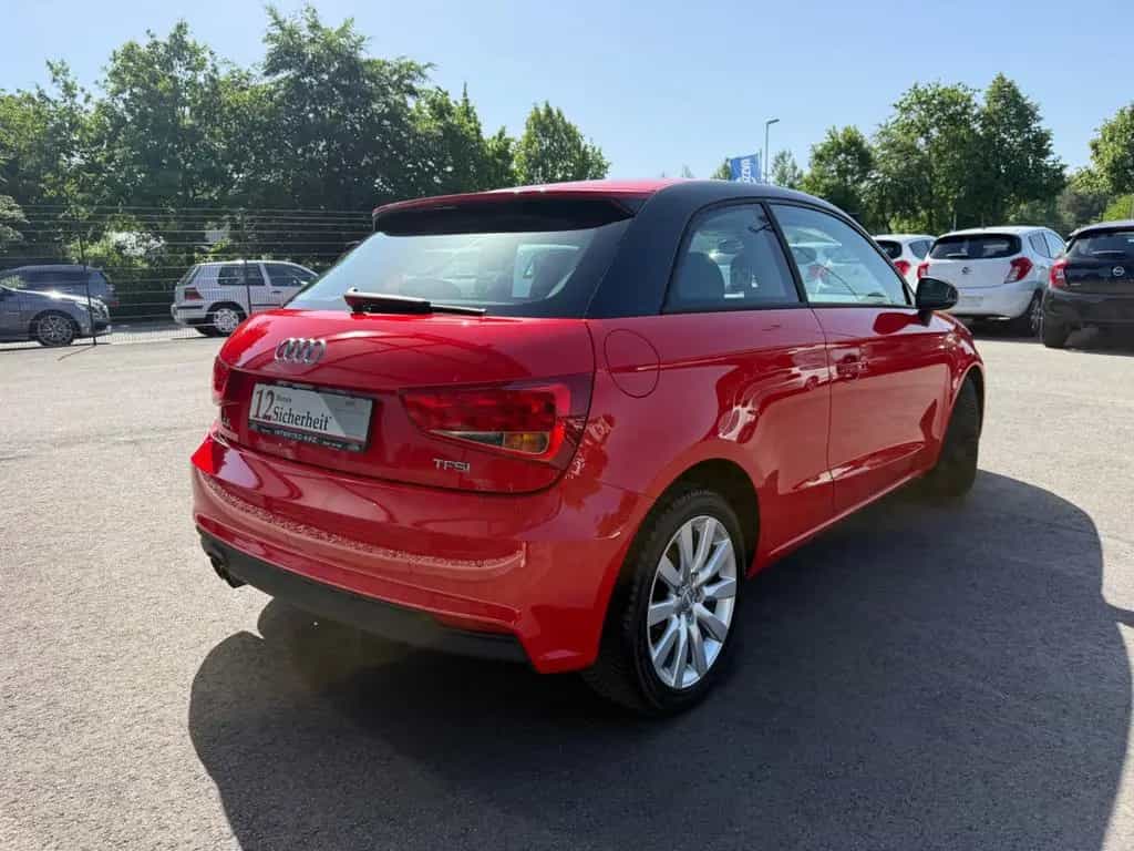 Audi A1 Sport*SHZ*PDC*FSP*USB*ALU*ALLWETTER*TÜV NEU* 05/2017-photo-1