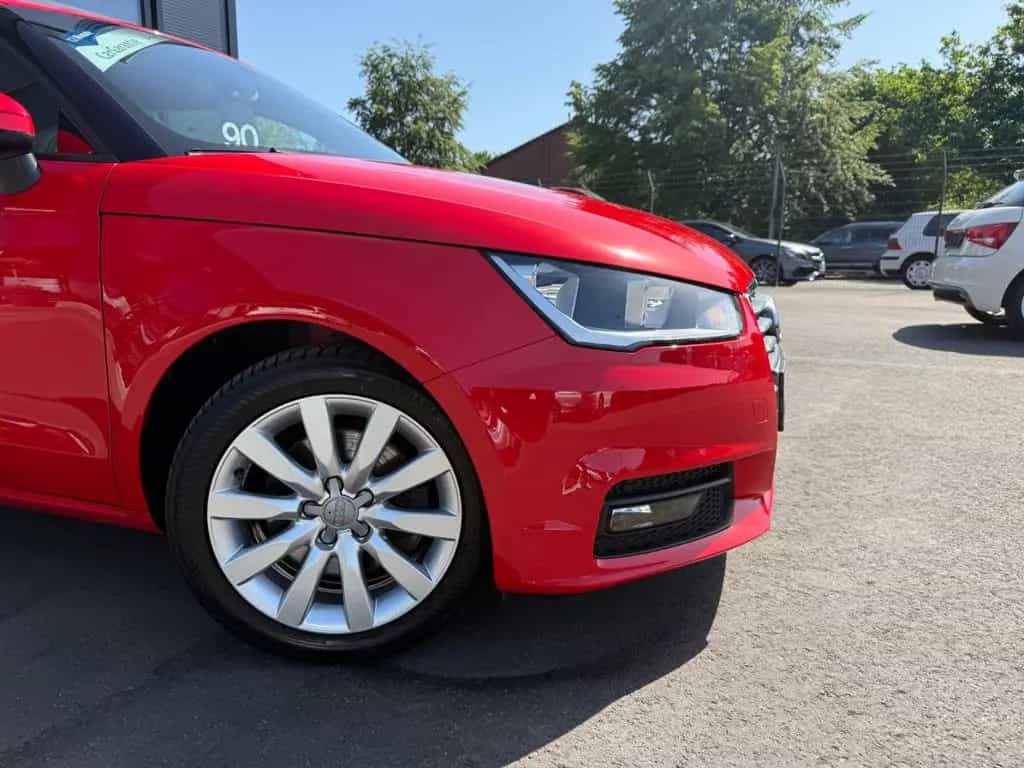 Audi A1 Sport*SHZ*PDC*FSP*USB*ALU*ALLWETTER*TÜV NEU* 05/2017-photo-17