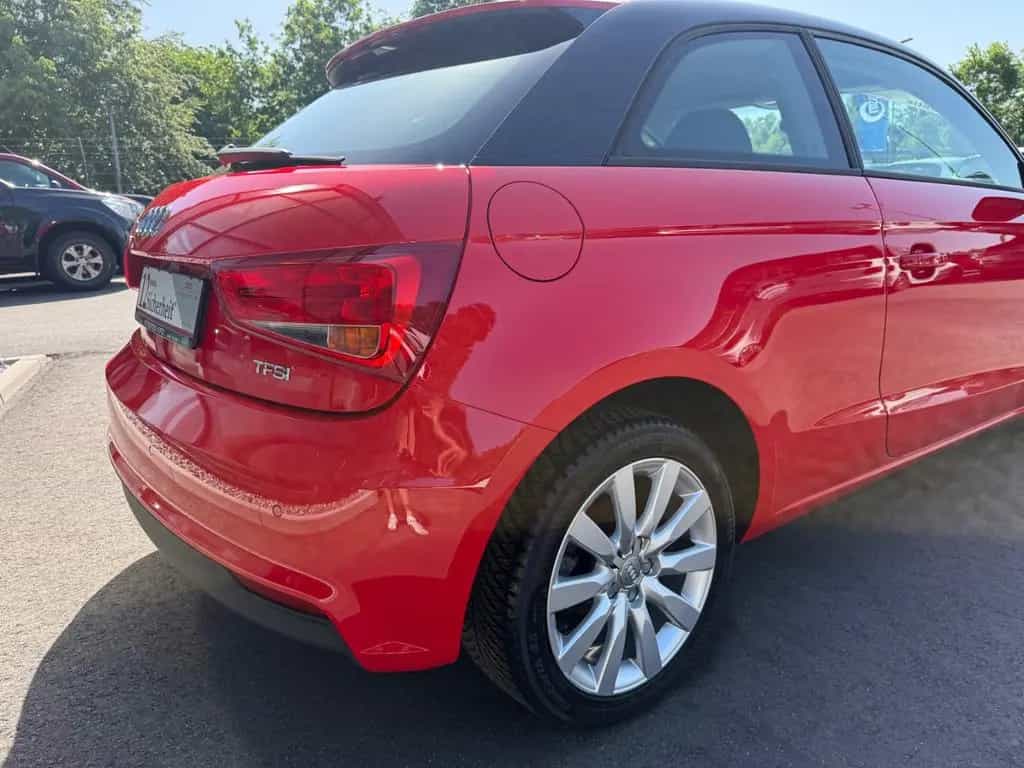 Audi A1 Sport*SHZ*PDC*FSP*USB*ALU*ALLWETTER*TÜV NEU* 05/2017-photo-20