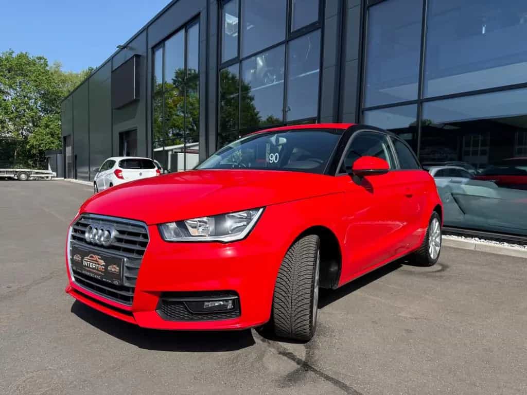 Audi A1 Sport*SHZ*PDC*FSP*USB*ALU*ALLWETTER*TÜV NEU* 05/2017-photo-4