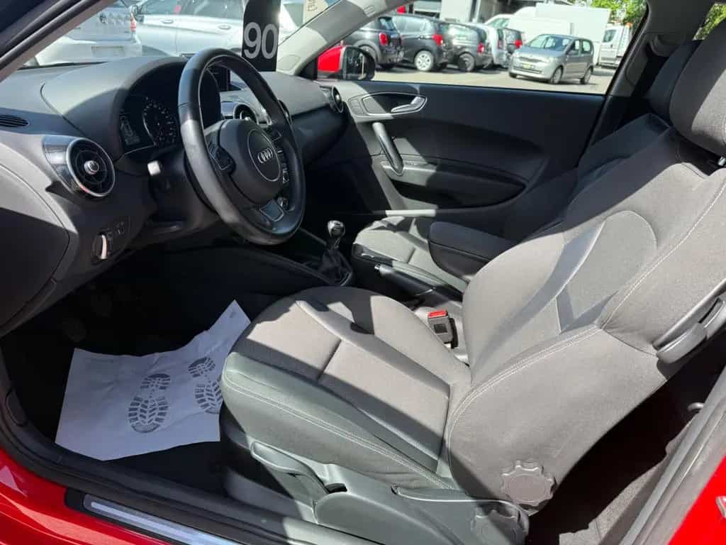 Audi A1 Sport*SHZ*PDC*FSP*USB*ALU*ALLWETTER*TÜV NEU* 05/2017-photo-6