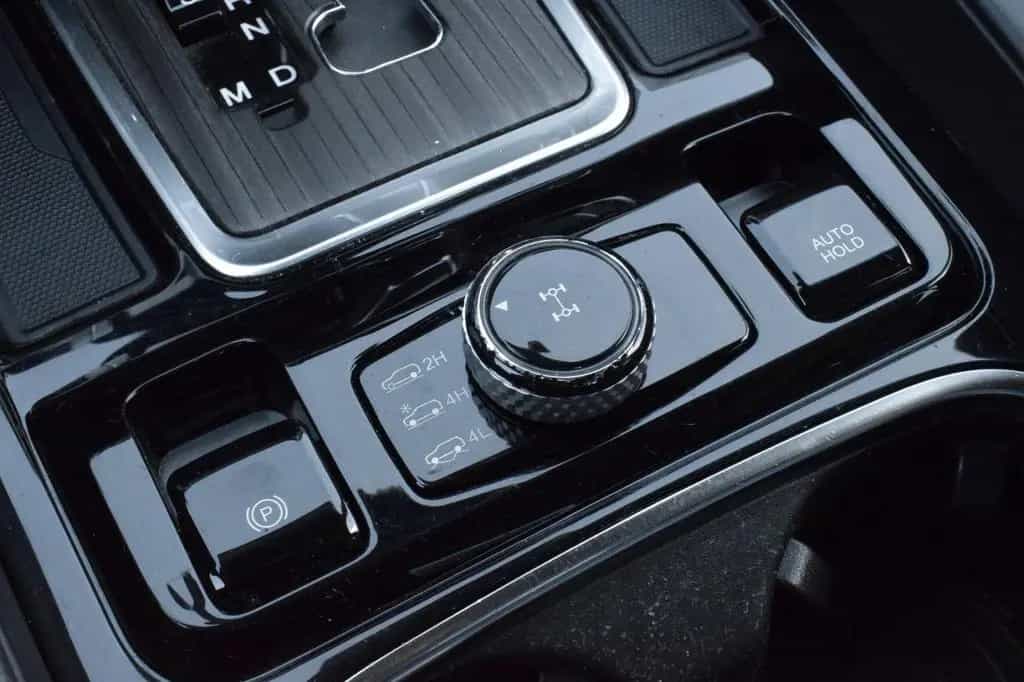 Ssangyong REXTON 2.2 e-XDi Premium 4WD AHK SHZ+Lüftung App 11/2017-photo-11