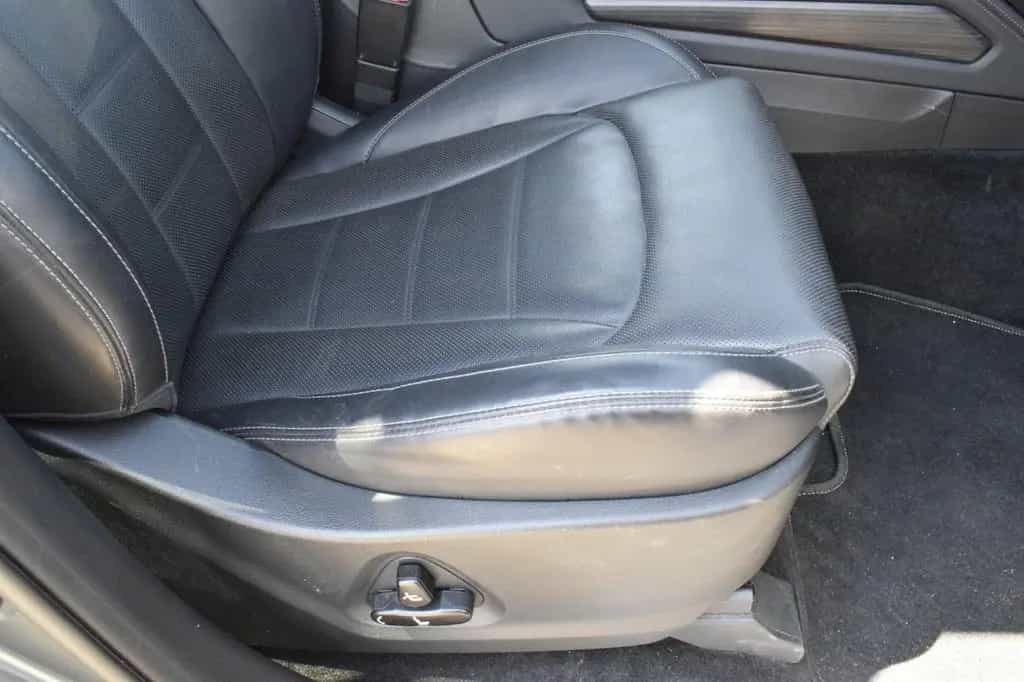 Ssangyong REXTON 2.2 e-XDi Premium 4WD AHK SHZ+Lüftung App 11/2017-photo-8