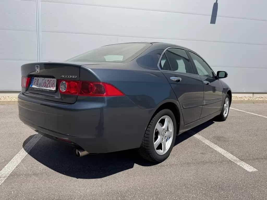 Honda Accord Lim. 2.0 Sport 07/2003-photo-5