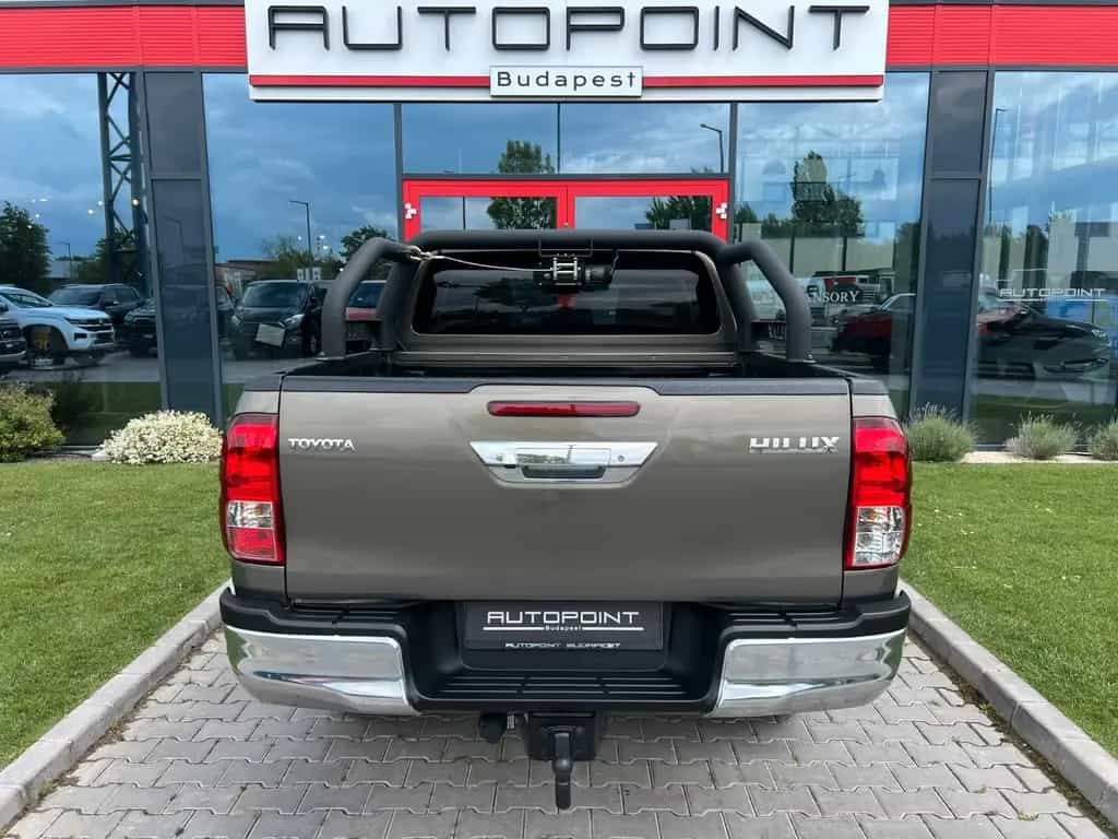 Toyota Hilux 2.8 D-4D Comfort TSS°GARANTIE°SEILWINDE 11/2023-photo-3