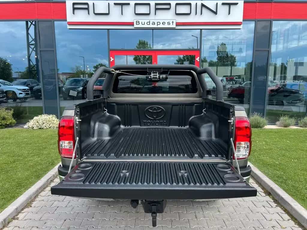 Toyota Hilux 2.8 D-4D Comfort TSS°GARANTIE°SEILWINDE 11/2023-photo-4