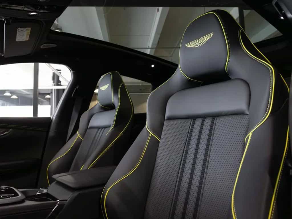 Aston Martin DBX 707 AMR Aston Martin Hamburg 04/2026-photo-11