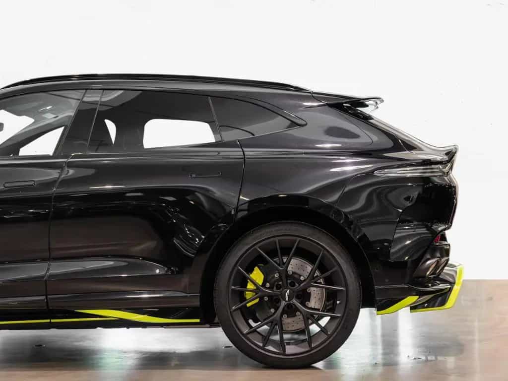 Aston Martin DBX 707 AMR Aston Martin Hamburg 04/2026-photo-17