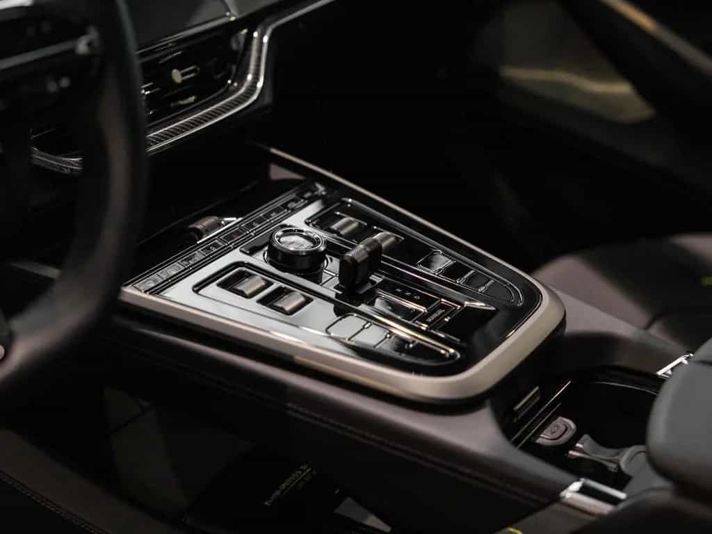 Aston Martin DBX 707 AMR Aston Martin Hamburg 04/2026-photo-9