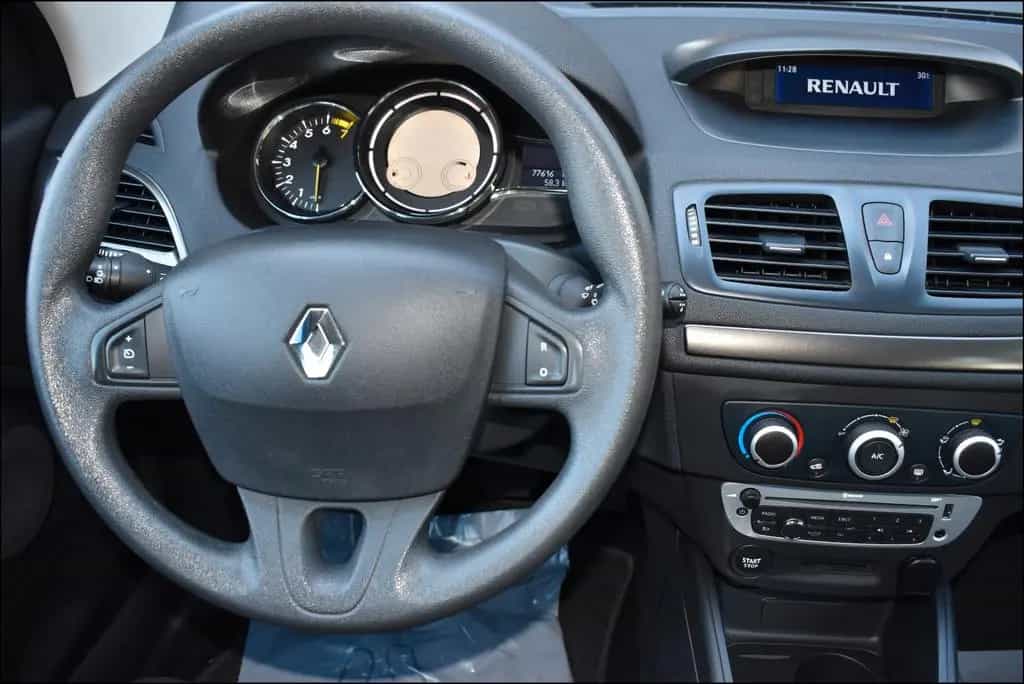 Renault Megane III Lim. 5-trg. Authentique TÜV-12/27 09/2015-photo-17