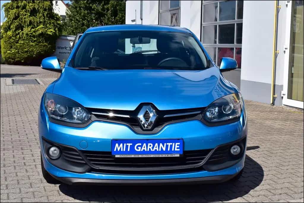 Renault Megane III Lim. 5-trg. Authentique TÜV-12/27 09/2015-photo-4