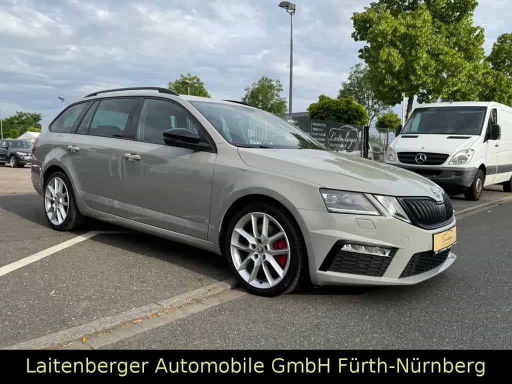 Skoda Octavia RS 2.0Ltr*DSG*LED*NAVI*ALCANTARA*SHZ*PDC 06/2017-photo-39