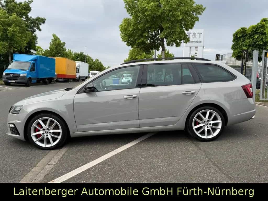Skoda Octavia RS 2.0Ltr*DSG*LED*NAVI*ALCANTARA*SHZ*PDC 06/2017-photo-7