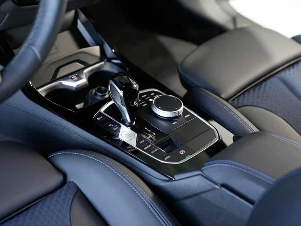 BMW 218 Gran Coupé 218 Gran Coupe i M Sport 19LM Panorama Kamera 12/2024-photo-26
