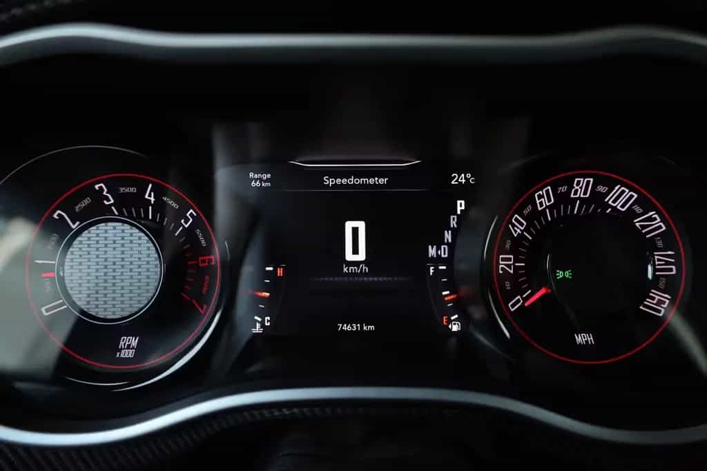 Dodge Challenger 5.7 R/T/SHZ/ALPINE/MFL/BTH/AMBIE/R20 07/2021-photo-12