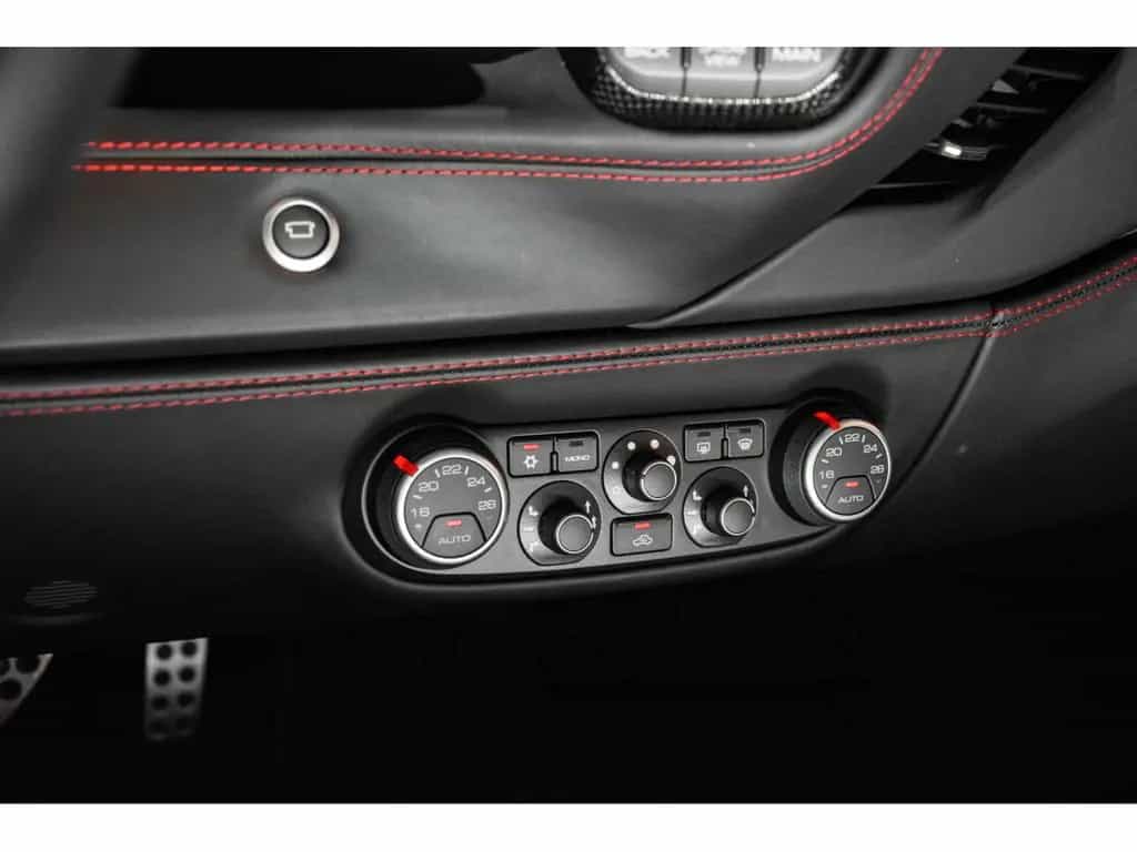 Ferrari 488 GTB 3.9 V8 - ROSSO CORSA METALLIC 01/2017-photo-20