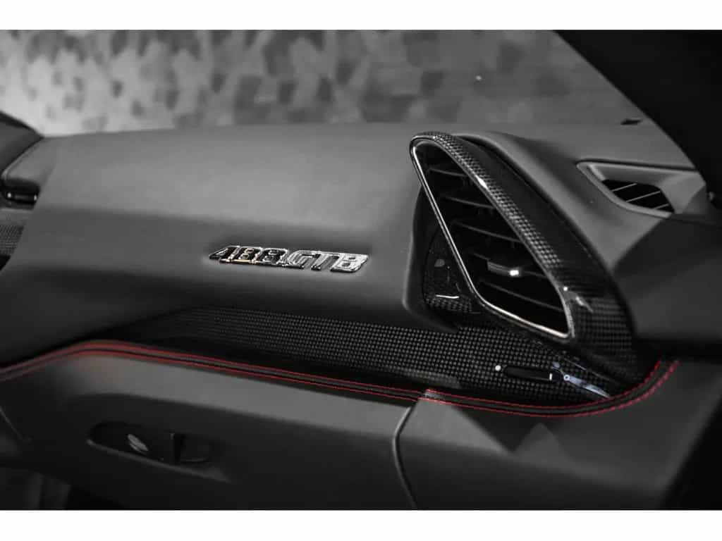 Ferrari 488 GTB 3.9 V8 - ROSSO CORSA METALLIC 01/2017-photo-21