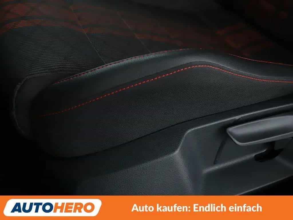 Volkswagen Golf VII 2.0 TSI GTI TCR Aut.*NAVI*LED*ACC*CAM* 08/2019-photo-31