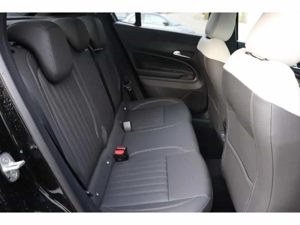 Fiat 600 HYBRID LA PRIMA 1.2 110 PS DCT6 LED NAVI KAM 05/2026-photo-12