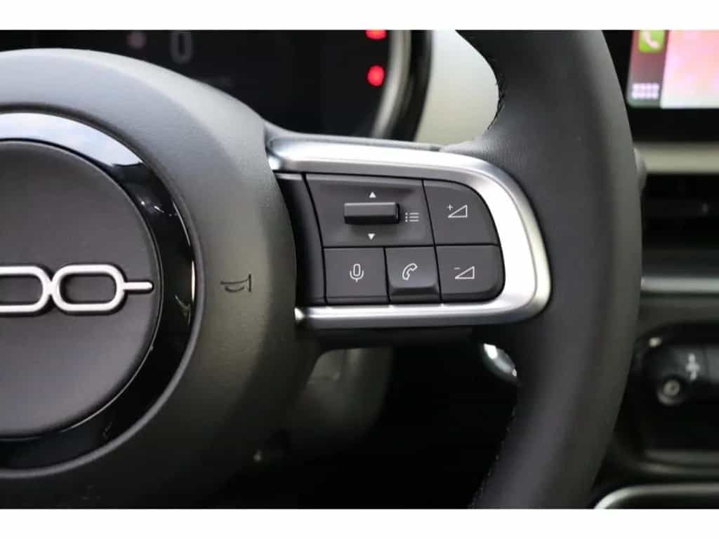 Fiat 600 HYBRID LA PRIMA 1.2 110 PS DCT6 LED NAVI KAM 05/2026-photo-18