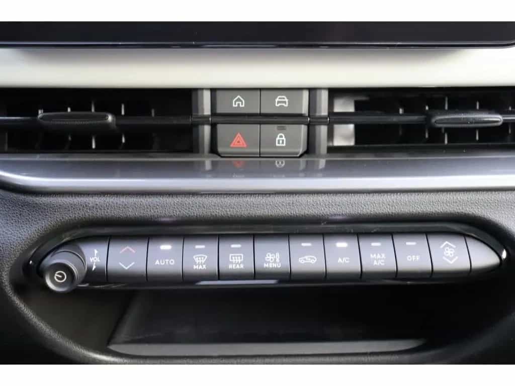 Fiat 600 HYBRID LA PRIMA 1.2 110 PS DCT6 LED NAVI KAM 05/2026-photo-28