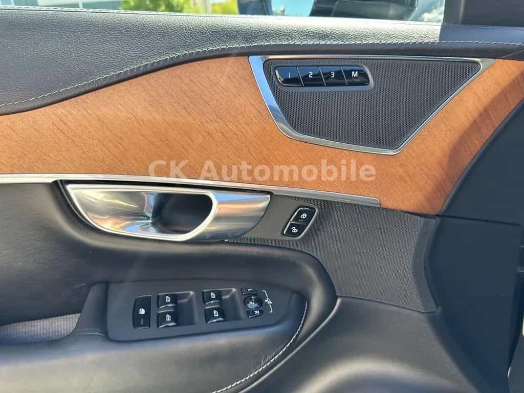 Volvo XC90 T5 Inscription AWD/7Sitze/BLIS/LED/360°/AHK 10/2018-photo-13