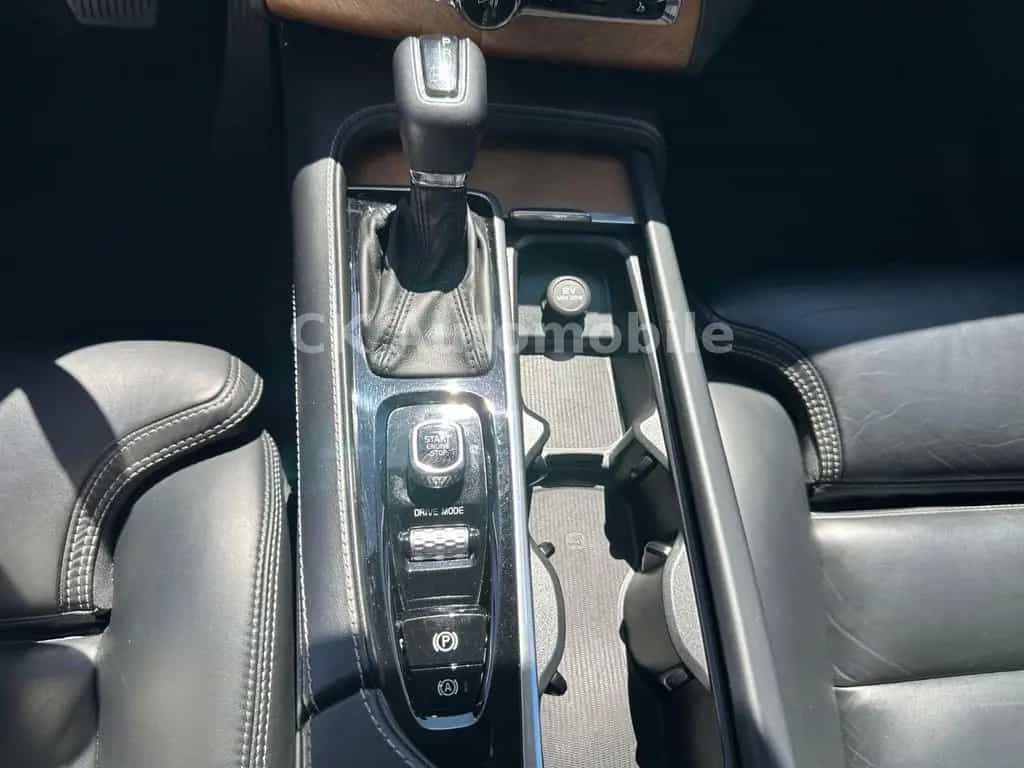 Volvo XC90 T5 Inscription AWD/7Sitze/BLIS/LED/360°/AHK 10/2018-photo-14
