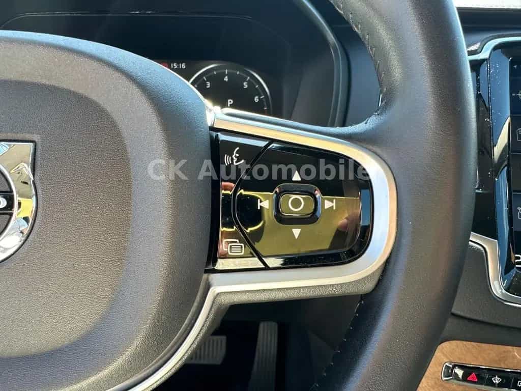 Volvo XC90 T5 Inscription AWD/7Sitze/BLIS/LED/360°/AHK 10/2018-photo-17
