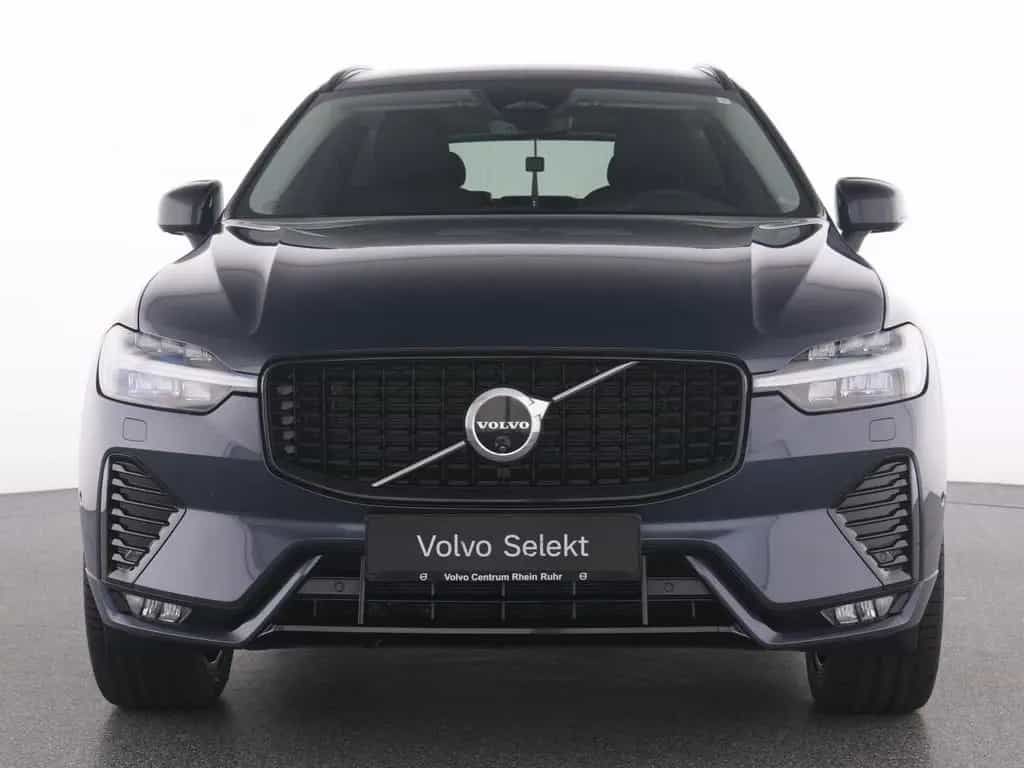 Volvo XC60 B4 PLUS DARK FAP+HKSOUND+PANO+STANDHZ+LM20 12/2023-photo-14