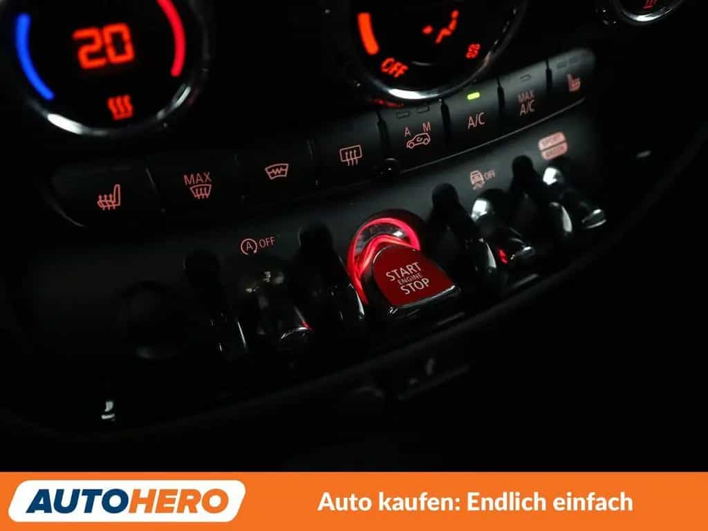 MINI Cooper Clubman Clubman Cooper Aut.*NAVI*LED*PDC*SHZ*ALU*TEMPO* 09/2018-photo-25