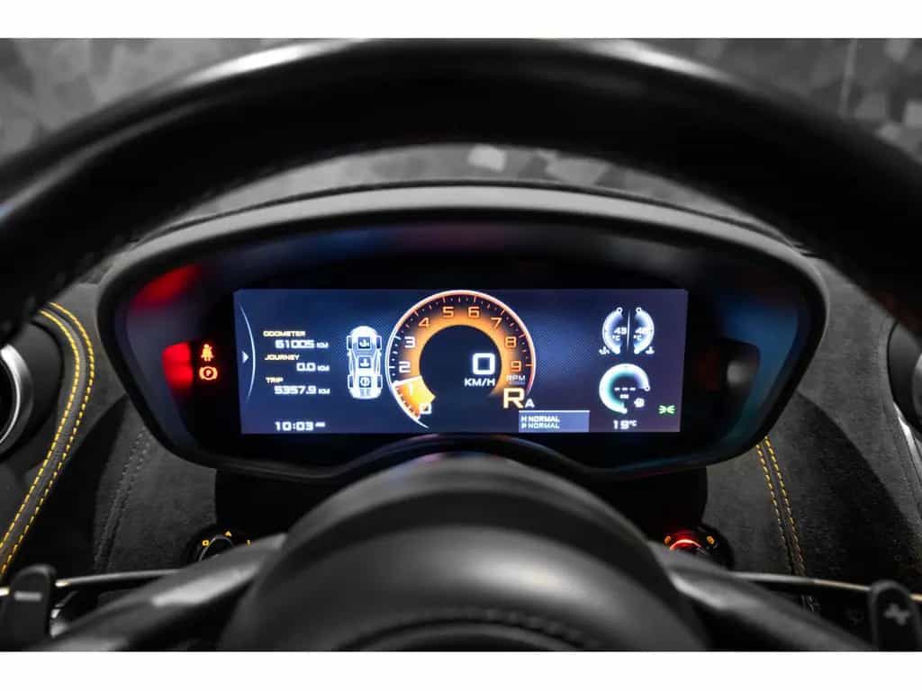 McLaren 570S Coupé 3.8l V8 02/2018-photo-12