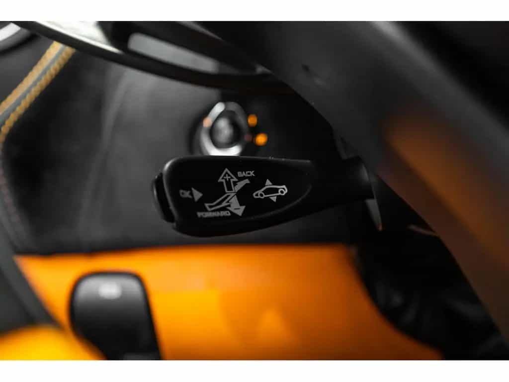 McLaren 570S Coupé 3.8l V8 02/2018-photo-14