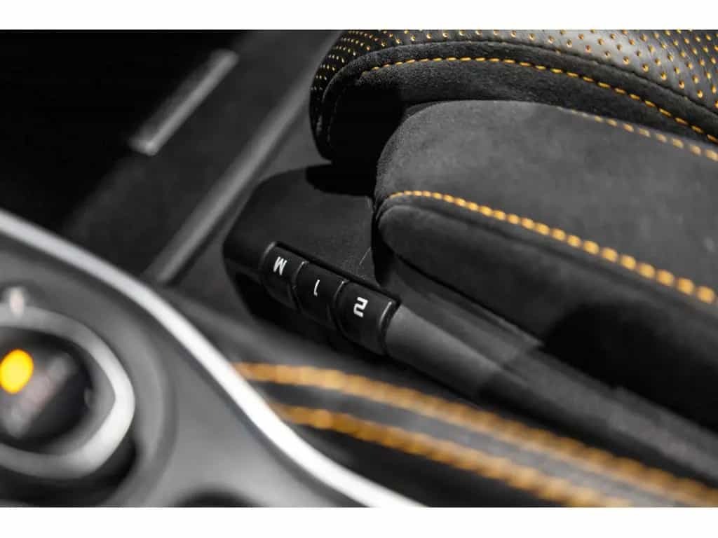 McLaren 570S Coupé 3.8l V8 02/2018-photo-16