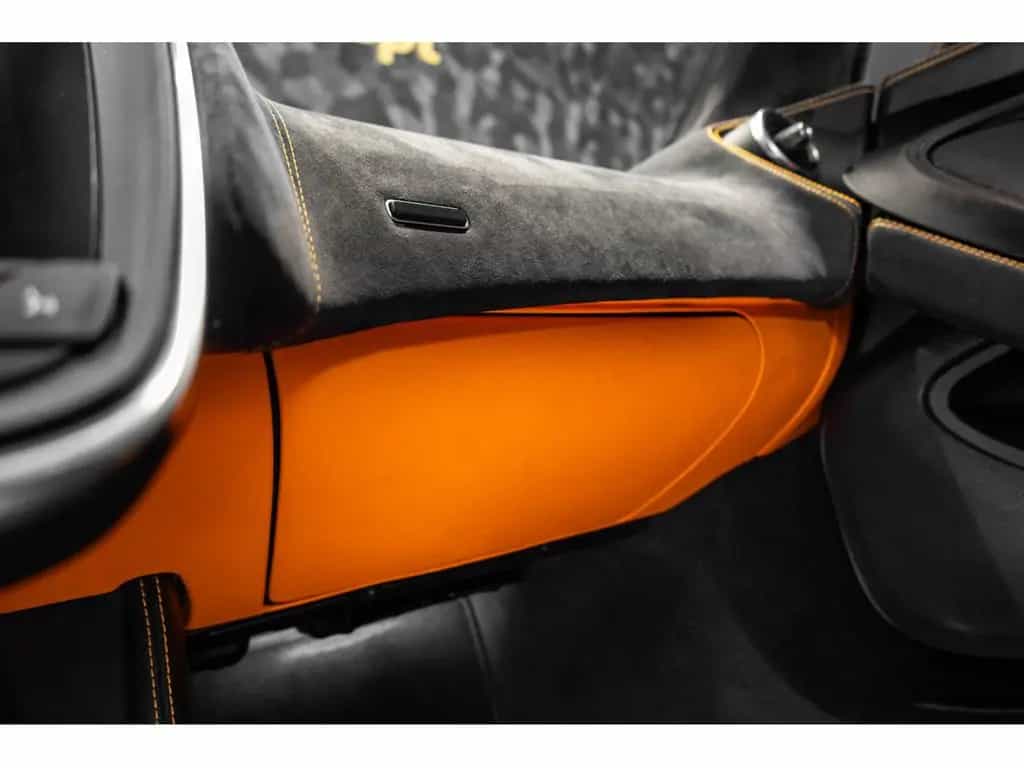 McLaren 570S Coupé 3.8l V8 02/2018-photo-18
