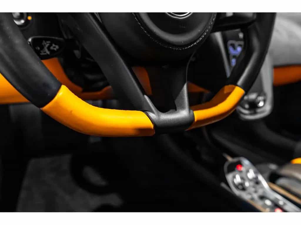 McLaren 570S Coupé 3.8l V8 02/2018-photo-20