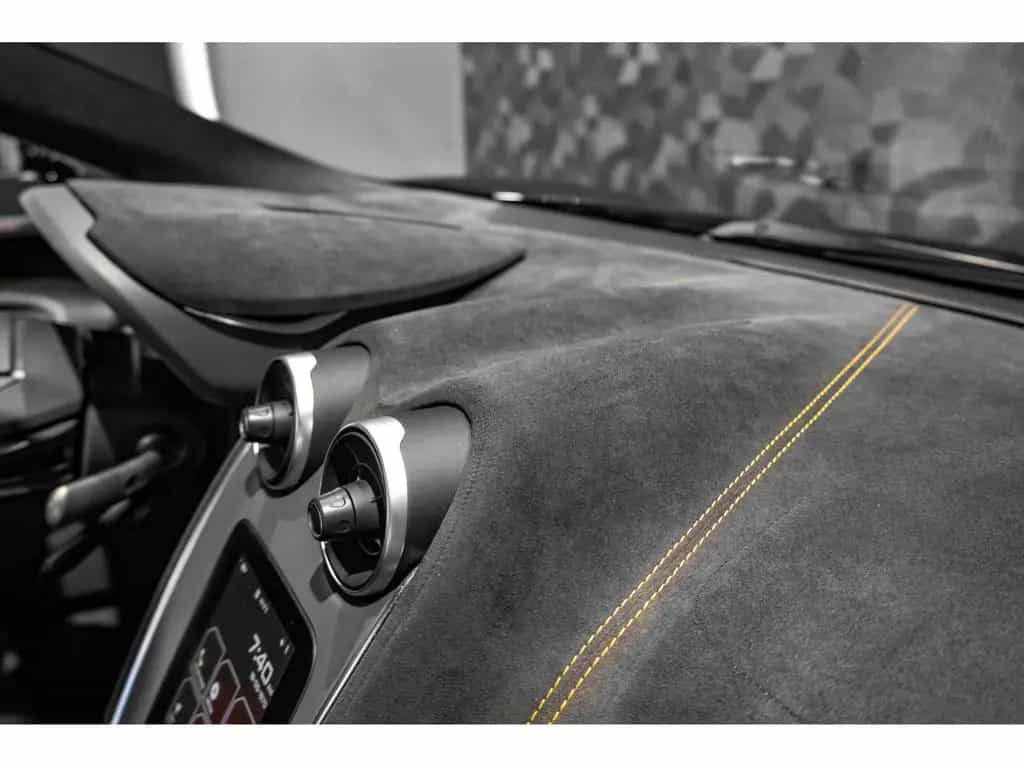 McLaren 570S Coupé 3.8l V8 02/2018-photo-22