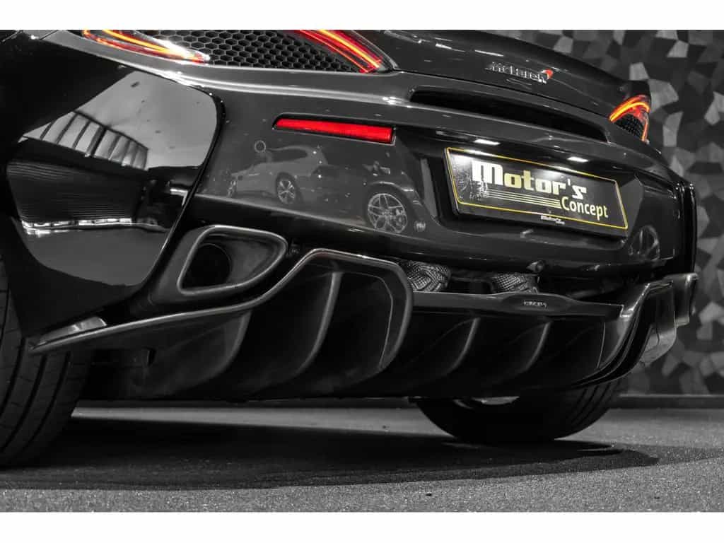 McLaren 570S Coupé 3.8l V8 02/2018-photo-28