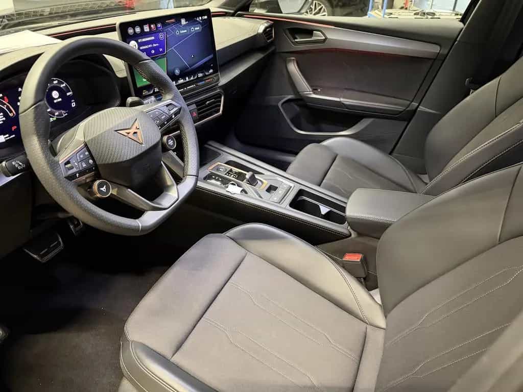 Cupra Leon 1.5eTSI DSG Assist XL Navi Matrix LED 06/2025-photo-5