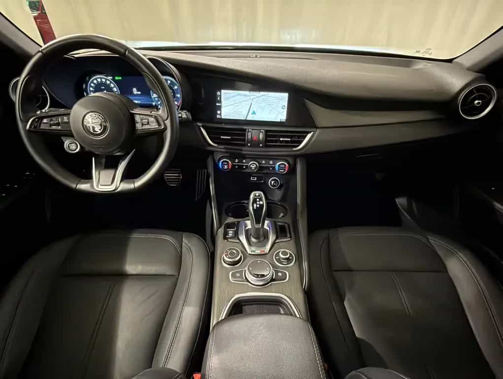 Alfa Romeo Giulia 2.0 Ti Q4 | MATRIX | 18" | LEDER | SHZ 05/2023-photo-4