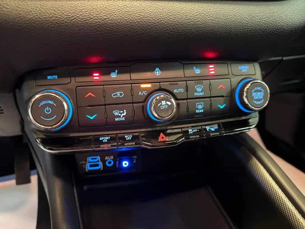 Dodge Durango 5.7 R/T V8 4x4 / Keyless / LED / 6 Sitze 03/2024-photo-24