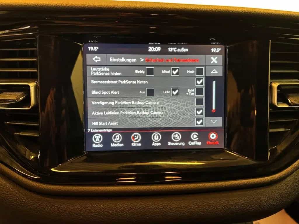 Dodge Durango 5.7 R/T V8 4x4 / Keyless / LED / 6 Sitze 03/2024-photo-25