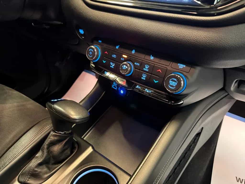 Dodge Durango 5.7 R/T V8 4x4 / Keyless / LED / 6 Sitze 03/2024-photo-26