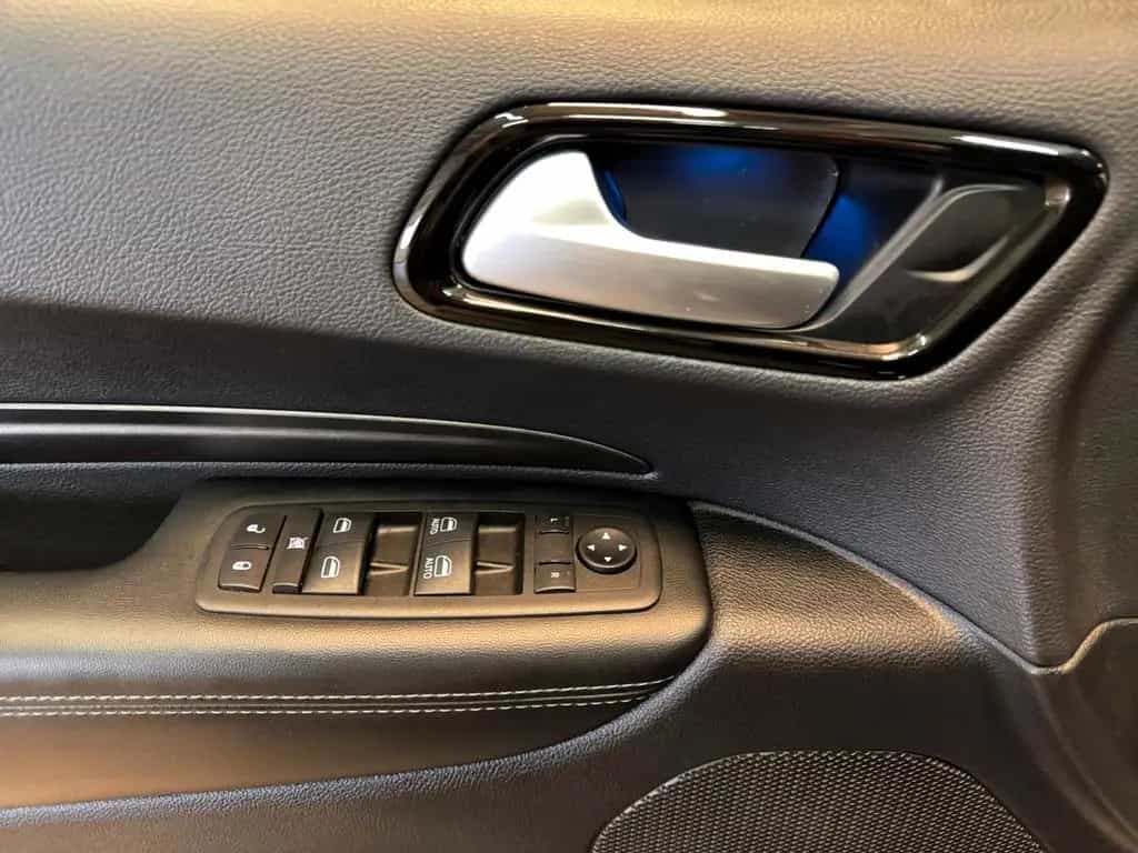 Dodge Durango 5.7 R/T V8 4x4 / Keyless / LED / 6 Sitze 03/2024-photo-27