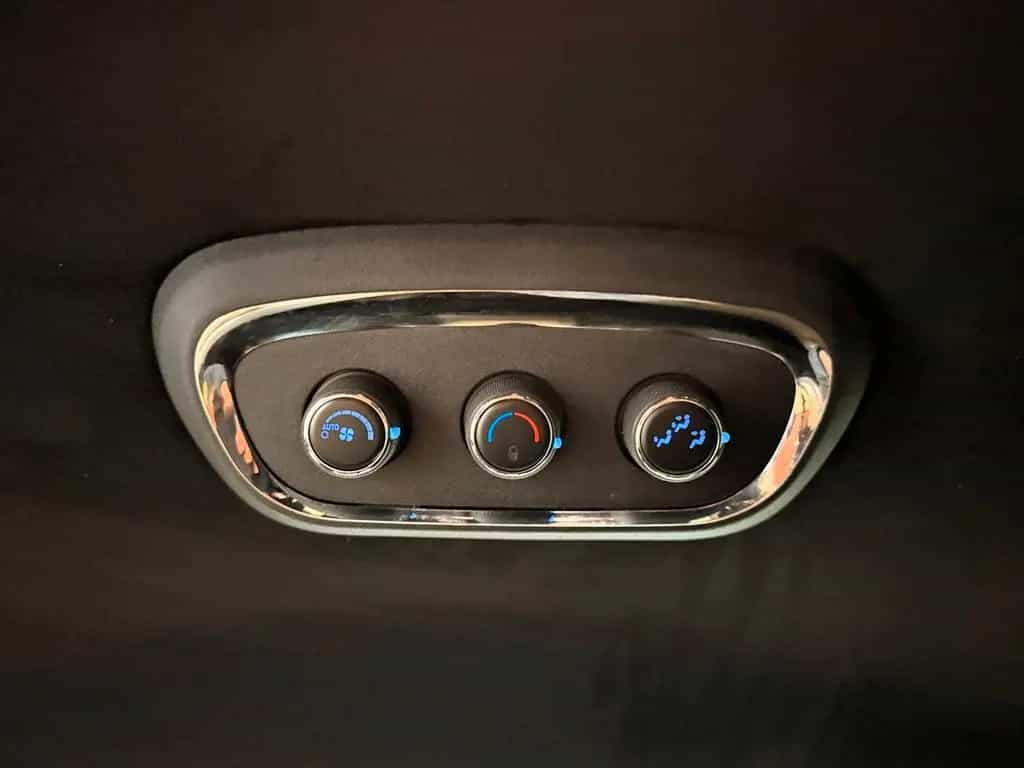 Dodge Durango 5.7 R/T V8 4x4 / Keyless / LED / 6 Sitze 03/2024-photo-32